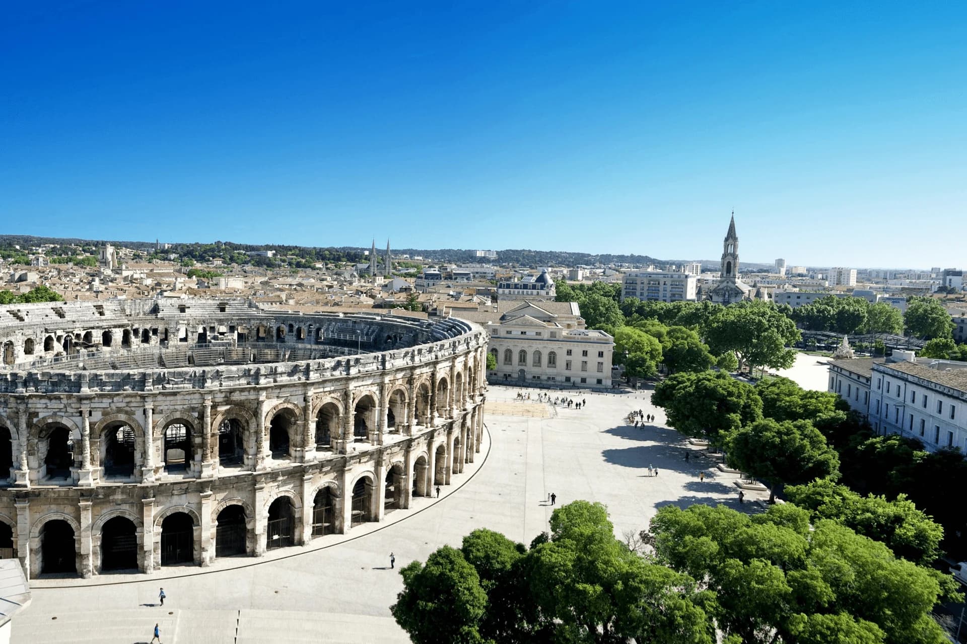 Nîmes
